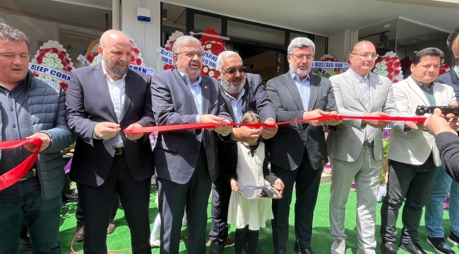 Bolvadin'de Nisan Mobilya Mağazası Açıldı: Açılışa Yoğun Katılım