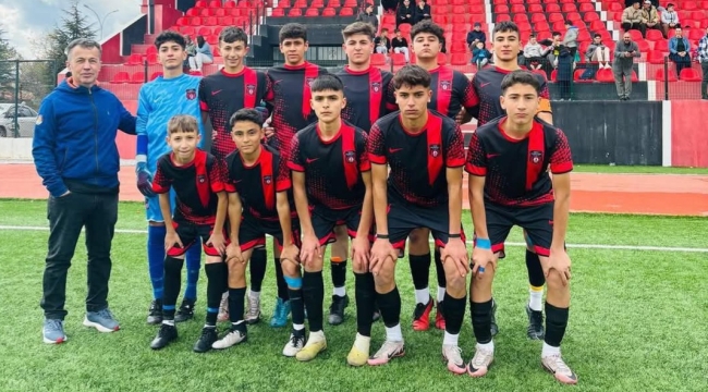 Bolvadin Termalspor'dan Şampiyonluk Yürüyüşü Afyonkarahisar U-15 Ligi'nde Gençler Fırtına Gibi Esiyor