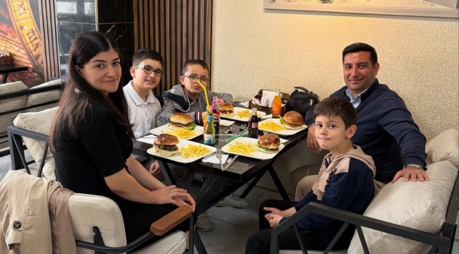 Bolvadinli Öğrenciler "KodlaKarahisar Hackathon" Yarışmasında Başarı Elde Etti