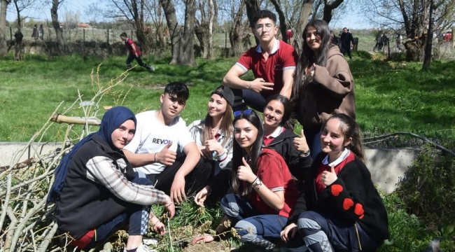 Çay İlçesinde 600 Öğrenci Bakın Ne Yaptı?