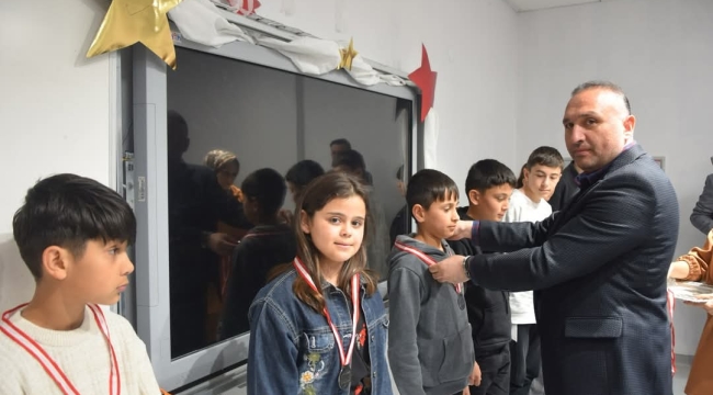 Çay İlçesinde Geleceğin Bilim Adamlarını Ödüllendirdiler