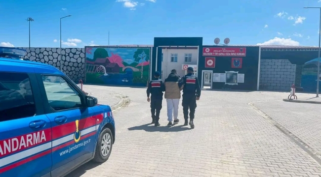Emirdağ'da Dolandırıcılıktan Aranan Şahıs Yakalandı