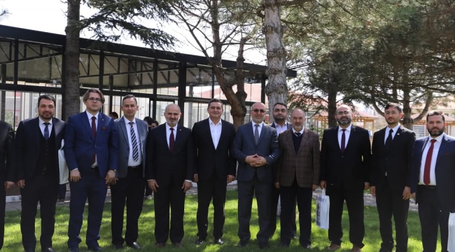 İlçe Müftüleri Çobanlar'da! Başkan Altuntaş'ın O Hediyeleri