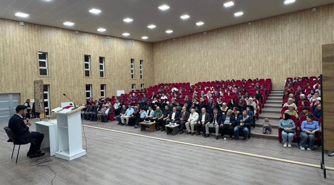 Bolvadin'de Aile İçi İletişim Konferansı Yoğun İlgiyle Gerçekleştirildi