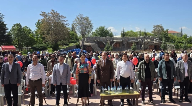 Bolvadin’de Aile Şenliği Coşkusu: Binlerce Kişi Aynı Çatıda Buluştu