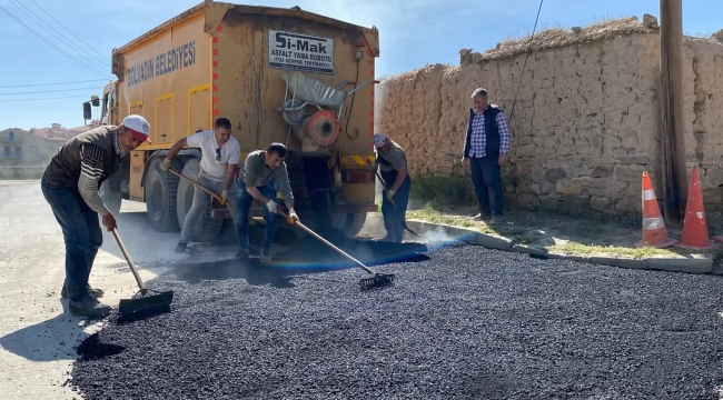 Bolvadin İlçesinde Asfaltlama İşlemi Sürüyor