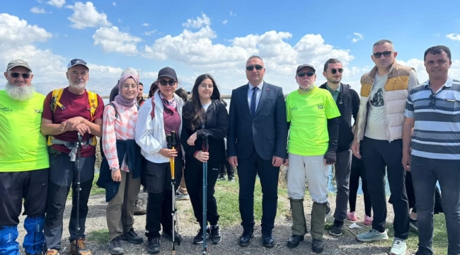 Eber Gölü İçin Anlamlı Yürüyüş: Doğayı Değiştirme, Kendini Değiştir!
