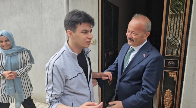 MHP Milletvekili Taytak’tan Otizmli Müzik Dahisi Samet Ege Yürekli’ye Ziyaret