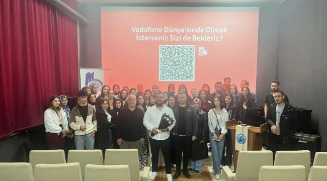 Vodafone Türkiye, Bolvadin MYO’da Gençlerle Buluştu