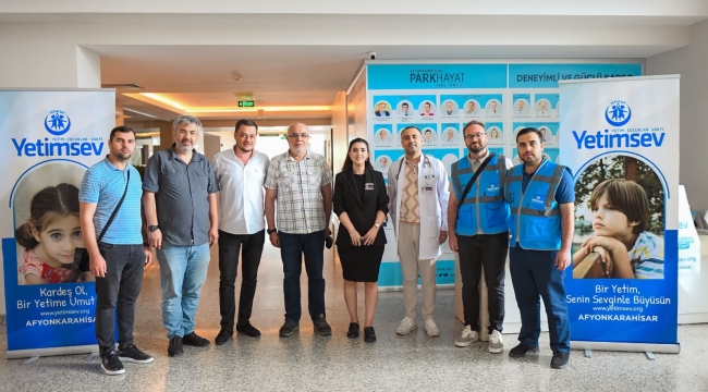 Afyon’da Yetimsev Vakfı 76 Öğrenciye Şefkatle Dokundu