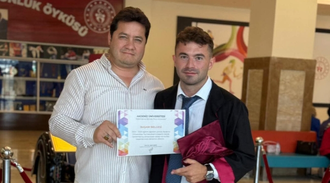 Başkan Aynacı'nın Mutlu Günü! Yeğeni Doktor Oldu