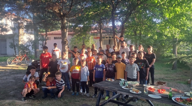 Işıklar Kasabasında Öğrencilere Mangal Morali Verildi