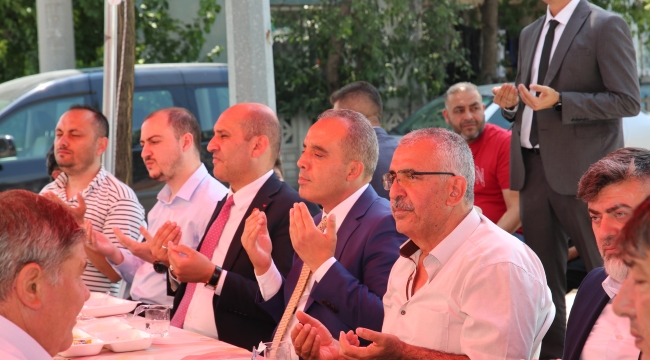 Afyon’da Şehitler Dualarla Anıldı: Protokol ve Vatandaşlar Tek Yürek Oldu