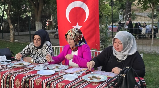 Bolvadin'de Yöresel Tatlar Yarıştı