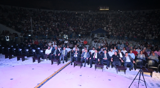 Çay’da “Vişne ve Eber Sarısı” Festivali Renkli Başladı