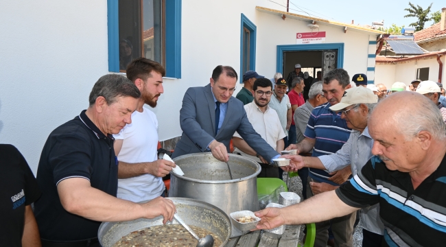 Çay İlçesinde Kaymakam Türker Aşure Etkinliğinde Halkla Buluştu