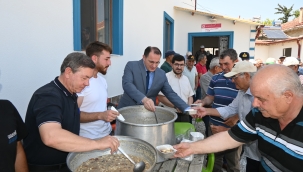 Çay İlçesinde Kaymakam Türker Aşure Etkinliğinde Halkla Buluştu