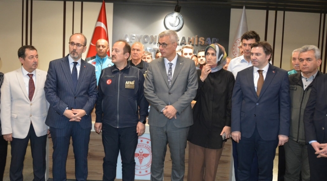 Sağlık Bakanı Afyonkarahisar'da! Yangına Dair İlk Açıklamalar