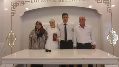 Bolvadin'de Çetin Ailesinin Mutlu Günü