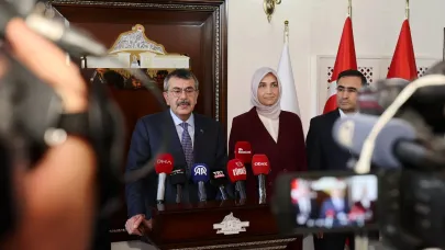 Bakan Tekin Afyonkarahisar Valisi Yiğitbaşı'nı Övdü