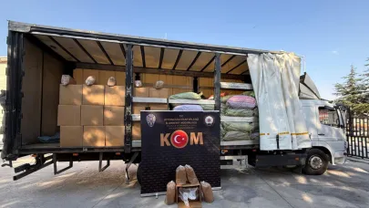 Emirdağ'da Kamyonu Durdurdular İçerinde 4 Ton Yakaladılar