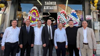 Çay'da Yeni Açılan Kırtasiye Ucuz Ucuz Satacak