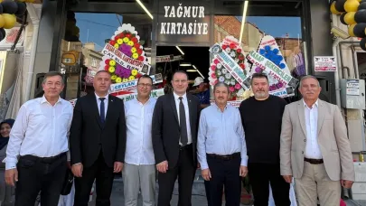 Çay'da Yeni Açılan Kırtasiye Ucuz Ucuz Satacak