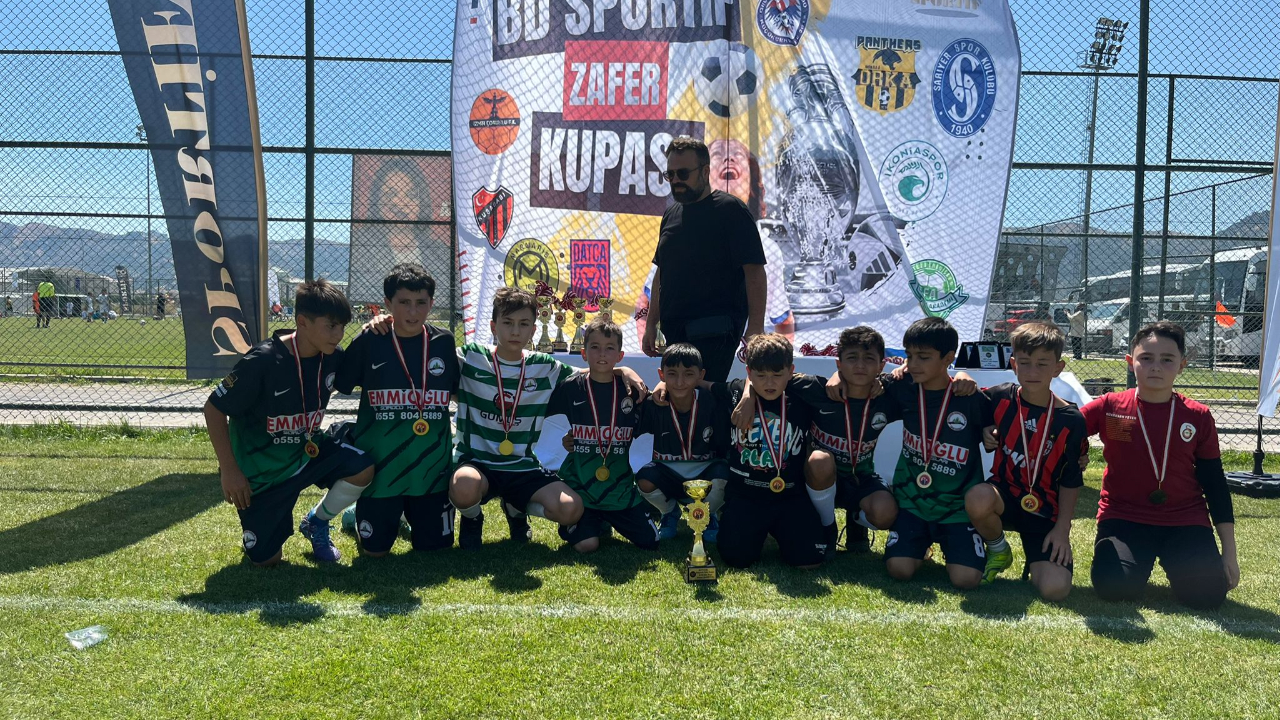 Afyonkarahisar'da Horan Gençlik Spor Şampiyon Oldu