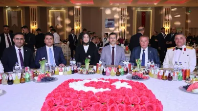 Afyonkarahisar'da 30 Ağustos Resepsiyonuna Katılım Yoğundu