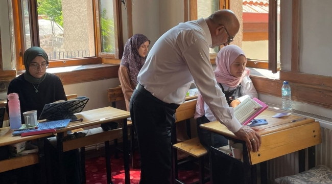 Afyon Müftüsü İmamoğlu: Öğrencimizin Azmiyle Gurur Duyuyoruz