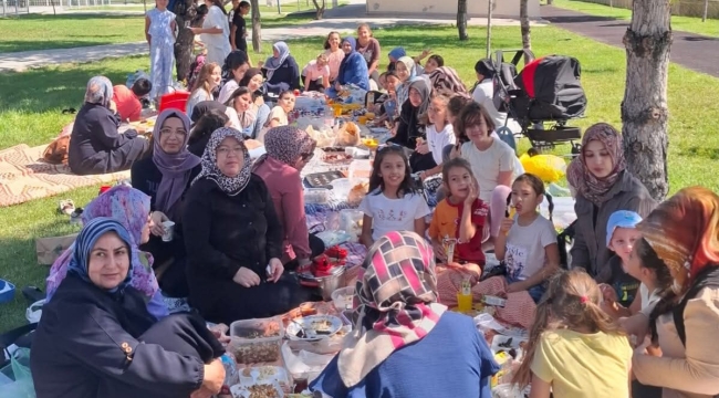 Afyonkarahisar'da Aile Yılı Kapsamında Şenlik Düzenlediler