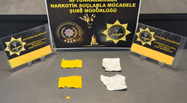 Afyonkarahisar’da Peçeteye Emdirilmiş Uyuşturucu Operasyonu