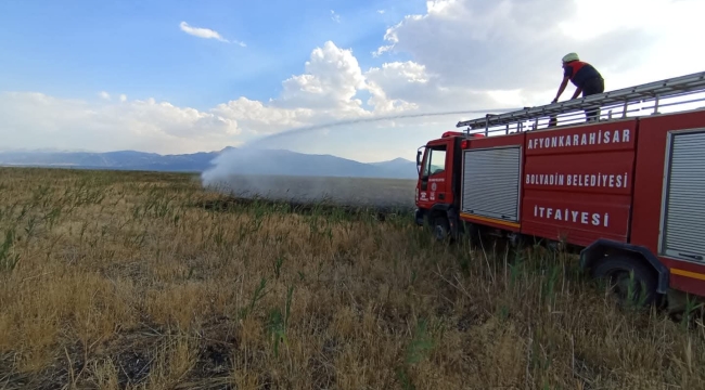 Eber Gölü Sazlık Alanında Çıkan Yangın Söndürüldü