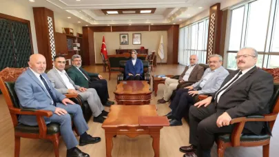 AK Parti Heyeti Afyonkarahisar'da Vali Yiğitbaşı İle Buluştu
