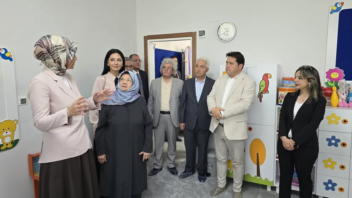 Bolvadin'de Şehabettin Yiğitbaşı Gündüz Çocuk Bakım Evi Açıldı