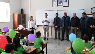 Emirdağ'da İlköğretim Haftası Kutlayarak Yeni Eğitim Yılına Başladılar