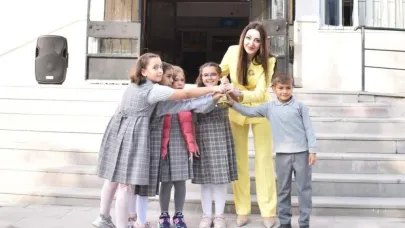 Kaymakam Nesrin Uygun İlk Ders Zilini Çaldı
