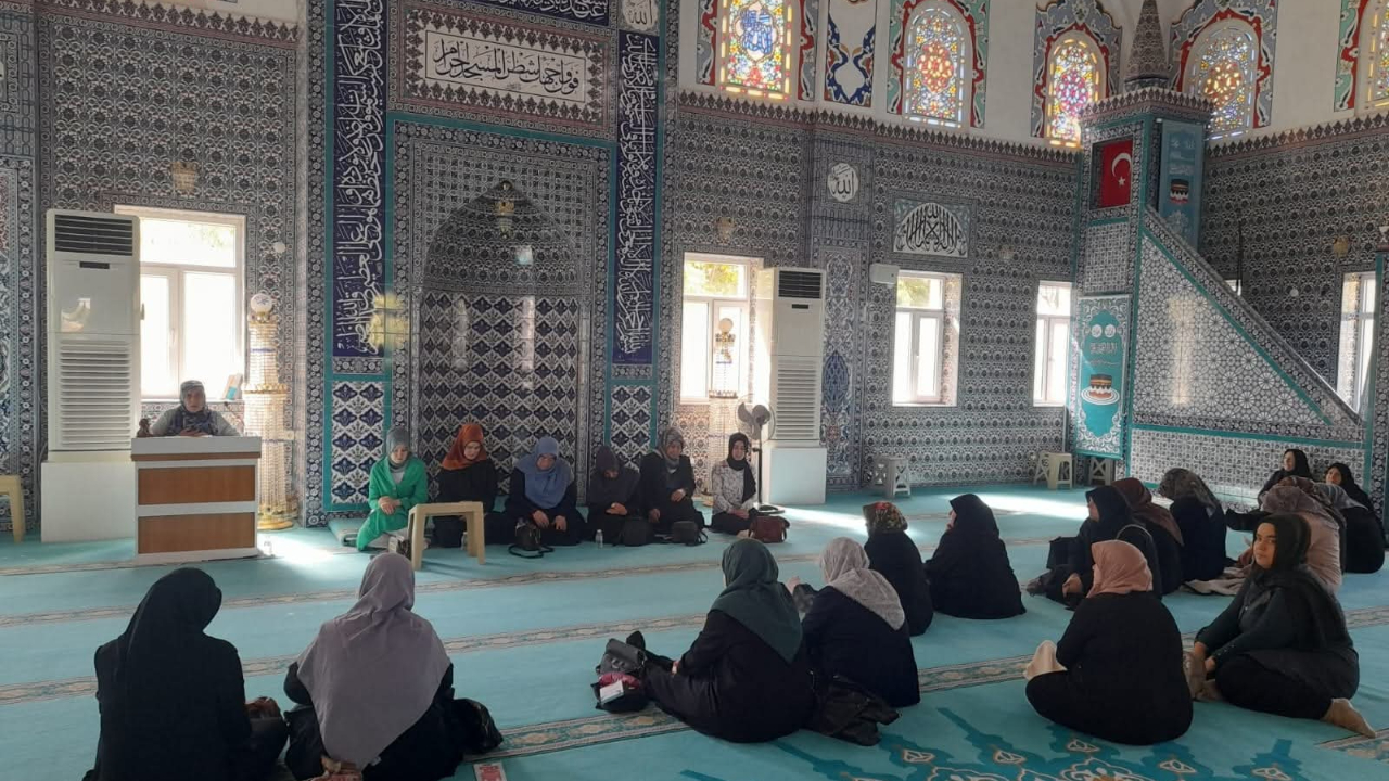 Afyonkarahisar’da Mevlid-i Nebi Sohbetleri Düzenlendi
