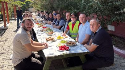Önce Çay Yaka Mahallesini Temizlediler Sonra Piknik Yaptılar