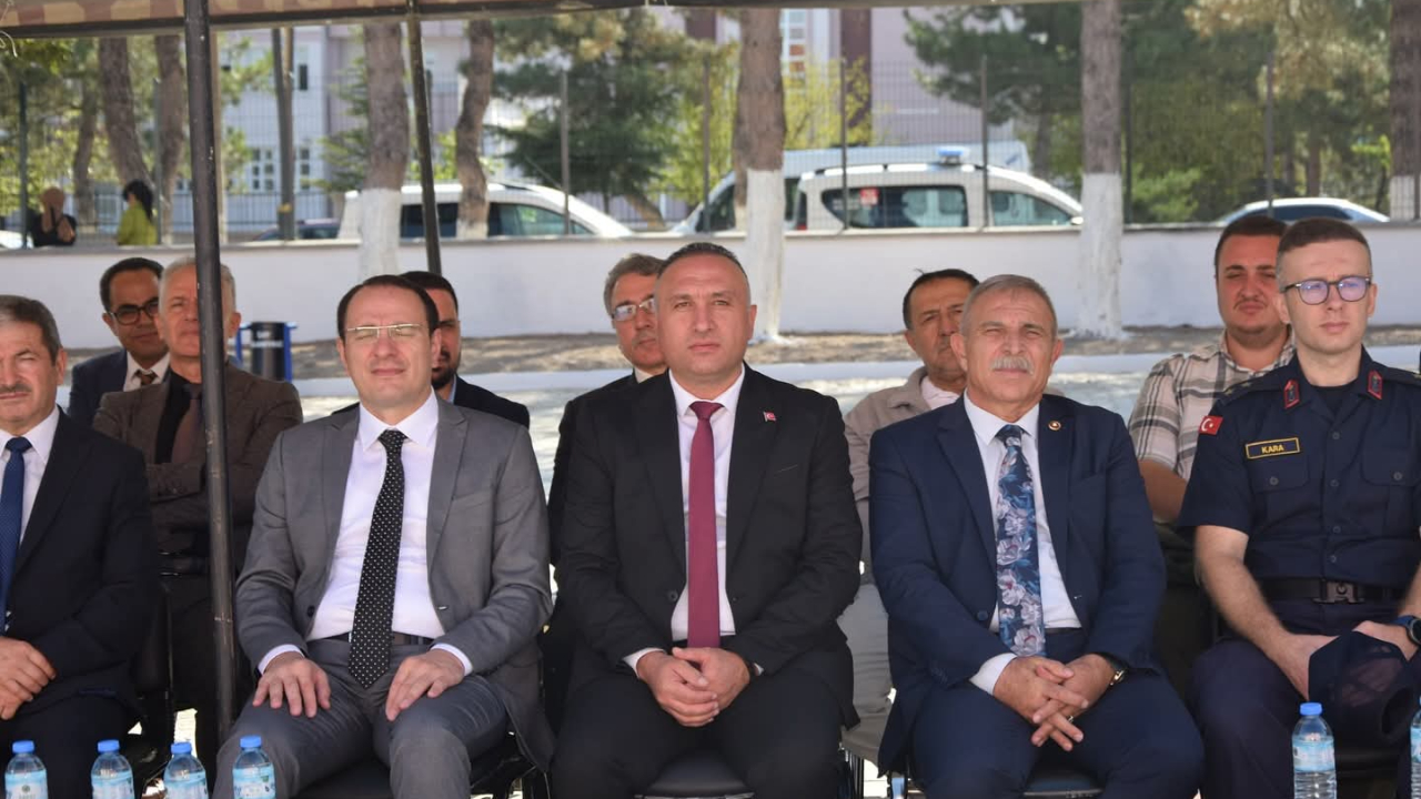 Çay İlçesinde İlköğretim Haftası Kutlandı