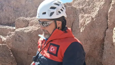 Bolvadinli Said Karahan Tek Başına Erciye Dağı'na Tırmandı