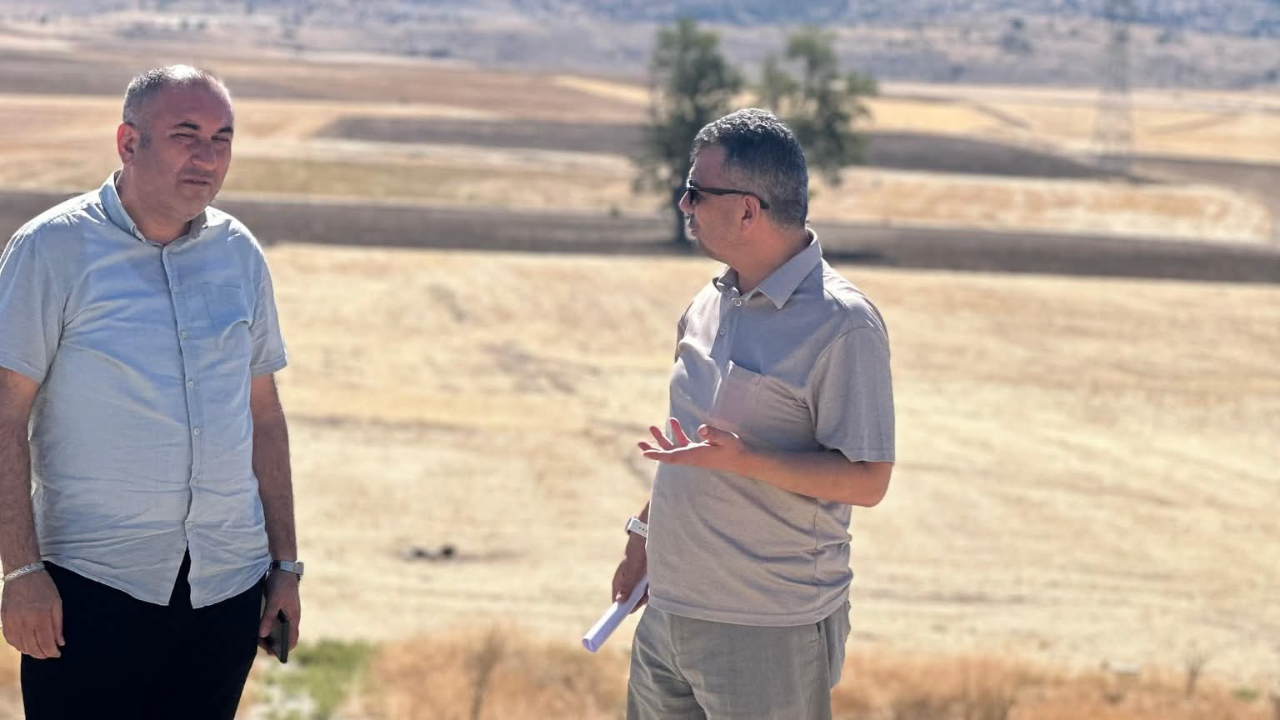Emirdağ'da Karacaören Mezarlığında Çalışmalar Sürüyor