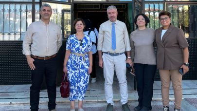 Bolvadin'de Yazar Hilal Kahraman Öğrencilerle Buluştu