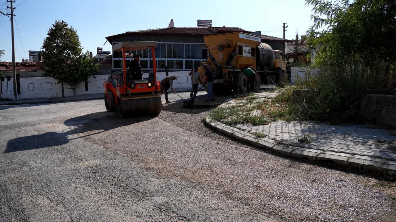 Bolvadin Belediyesi Soğuk Asfalt Çalışmasına 1.6 Milyon TL Ayırdı