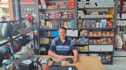 Bolvadin’in İyi Esnafı: Tüfekçi Faruk, 40 Yılı Geride Bıraktı