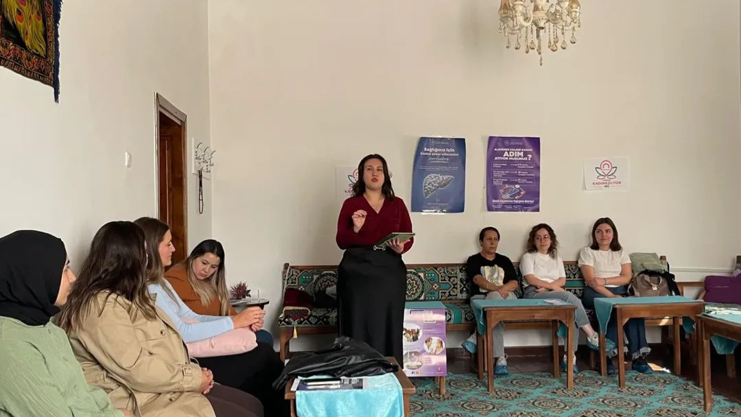 Emirdağ&#039;da Şeker Tüketimi ve Kuduz Eğitimi Verildi