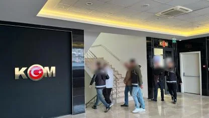 Afyonkarahisar Emniyetinden Kaçakçılık ve Uyuşturucuya Çifte Darbe