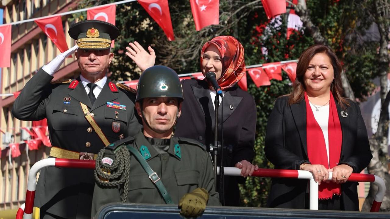 Afyonkarahisar&#039;da 29 Ekim&#039;i Böyle Kutladılar