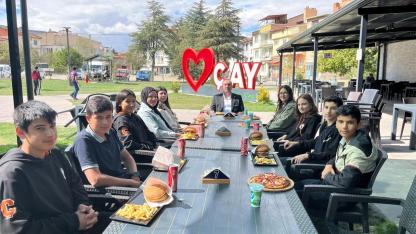 Başkan Kantartopu Lise Öğrencileriyle Aynı Sofrada Buluştu