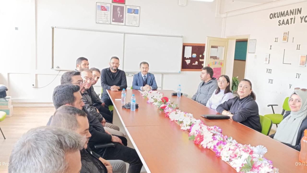 Bolvadin İlçe Milli Eğitim Müdürü Keleş’ten Hasan Gemici Ortaokulu’na Anlamlı Buluşma
